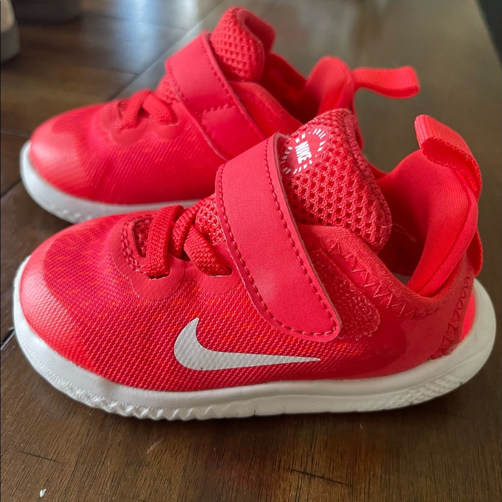 Nike toddler shoes